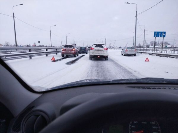 В понедельник Рязань встала в 10-е пробки из-за множественных ДТП