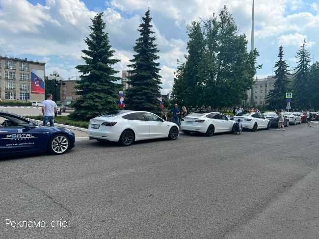 В Туле открыли шоурум Tesla