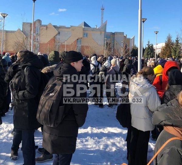 По учебным заведениям Брянска прокатилась волна эвакуаций