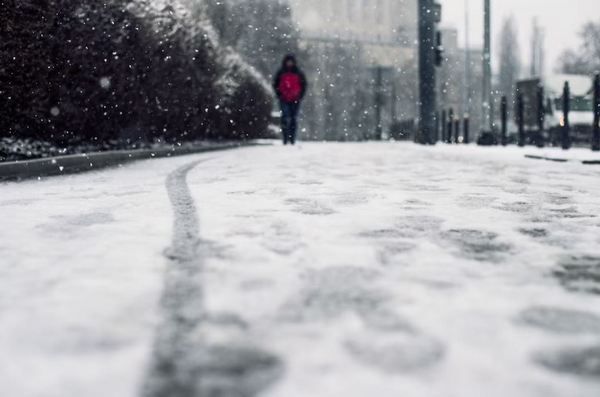 В Брянске из-за гололедицы ввели «жёлтый уровень» погодной опасности