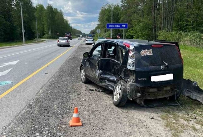 В страшном ДТП на трассе под Брянском пострадала женщина