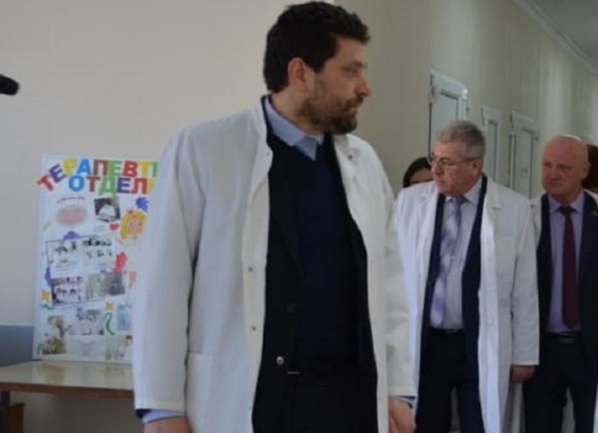 Главврач Климовской ЦРБ оперативно эвакуировал пациентов во время обстрела ВСУ