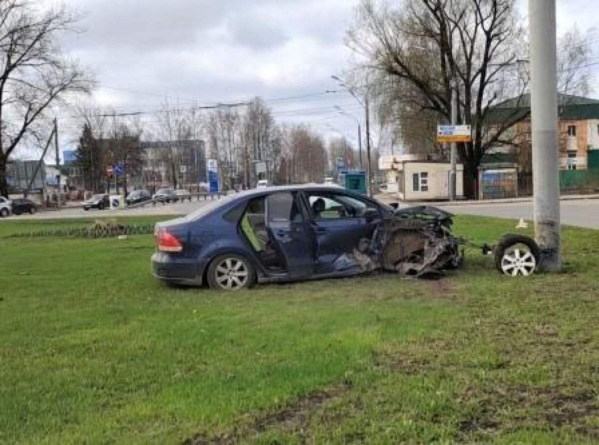 В ДТП на брянском телецентре пострадали два человека