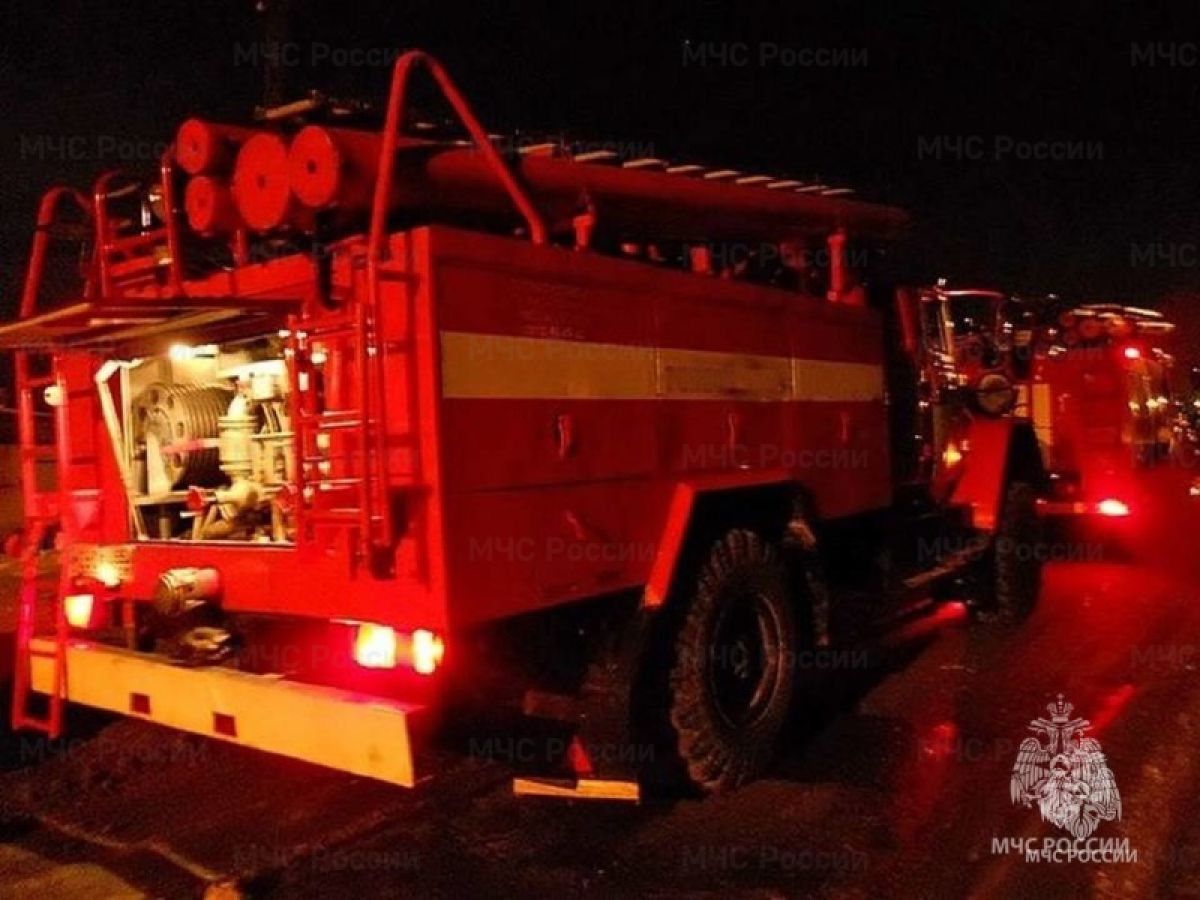 Житель Брянской области пострадал при ночном пожаре в селе Чолхов