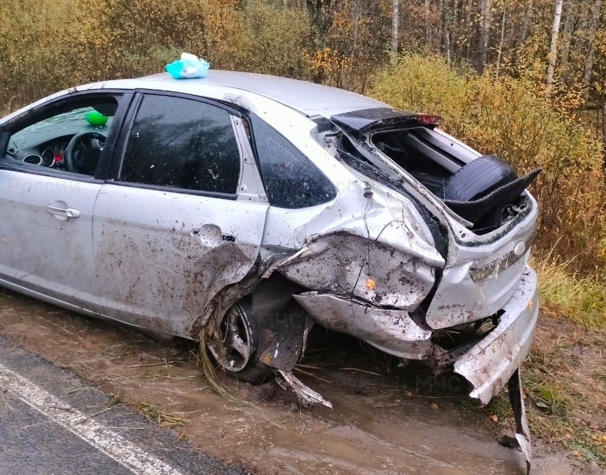 Под Калугой разбился легковой автомобиль