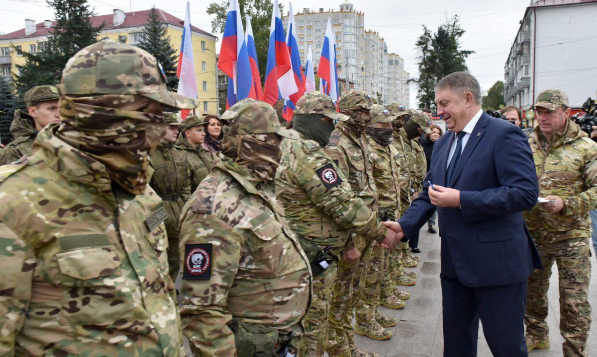 Добровольцы отряда «БАРС – Брянск» получат выплаты за полугодовые и годовые контракты