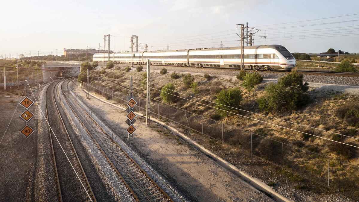 В Новозыбковском округе перекроют движение по жд переезду