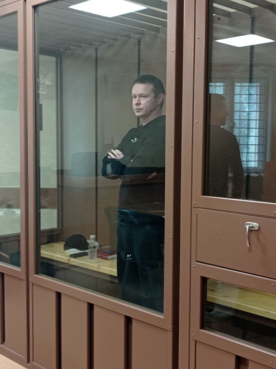 Рязанский редактор Комаров признал вину в вымогательстве, но остался под стражей 