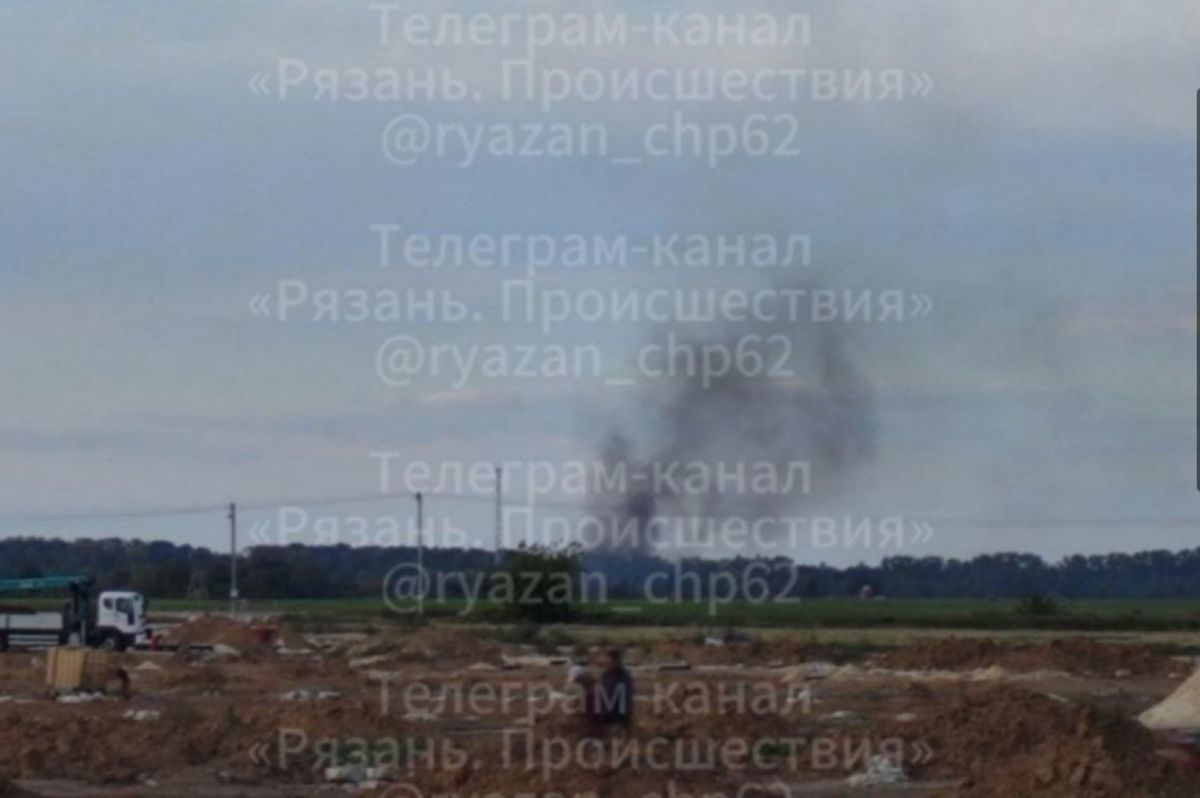 Рязанцы сообщили о возгорании близ поселка Листвянка