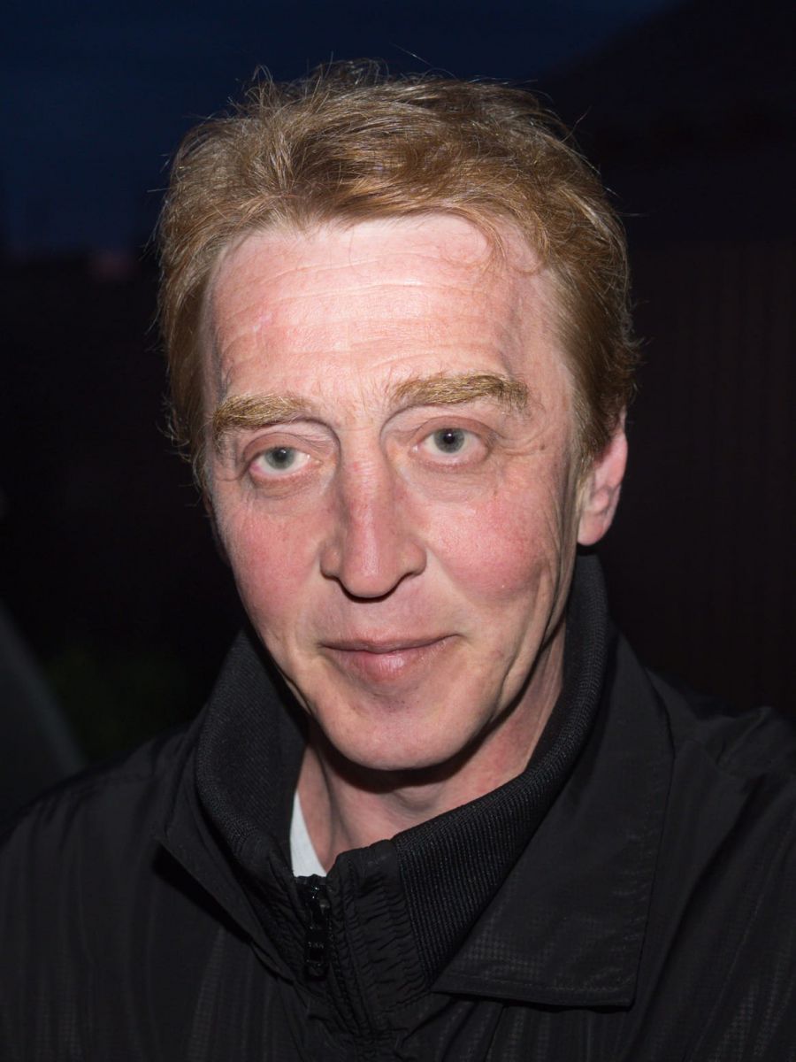 В Брянске прощаются с учителем математики Михаилом Бениным