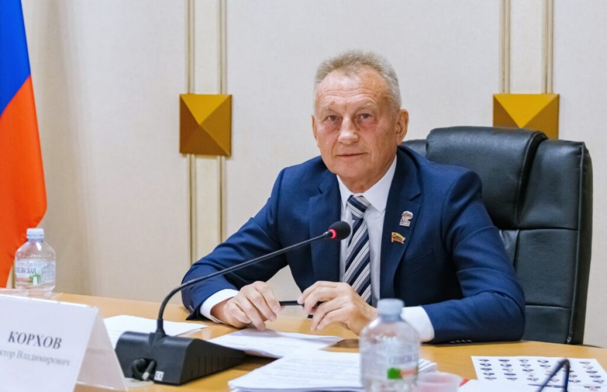 В Брянске депутаты утвердили поправки в бюджет и передачу городу 19 новых автобусов