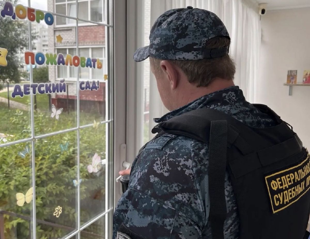 В Брянске судебные приставы закрыли два филиала частного детсада после травмы ребенка