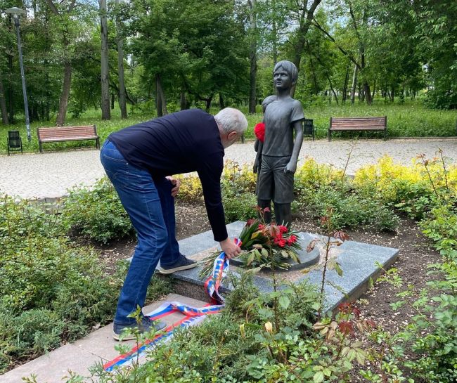 Аллея ангелов в донецке сколько детей погибло список фото