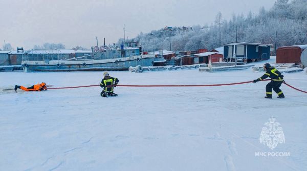 В Юрьевце спасли условно тонущего в ледяной воде человека