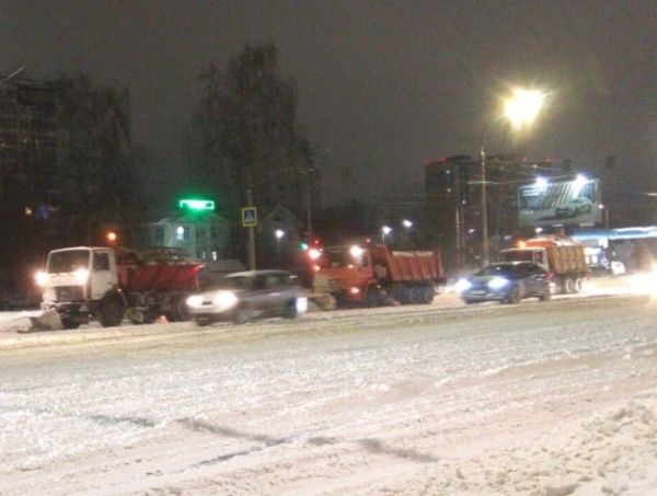 Ивановцев просят не парковать машины на обочинах центральных и магистральных улиц