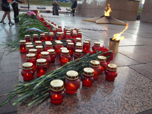 Ивановцы почтили память воинов, погибших в ВОВ. Фоторепортаж