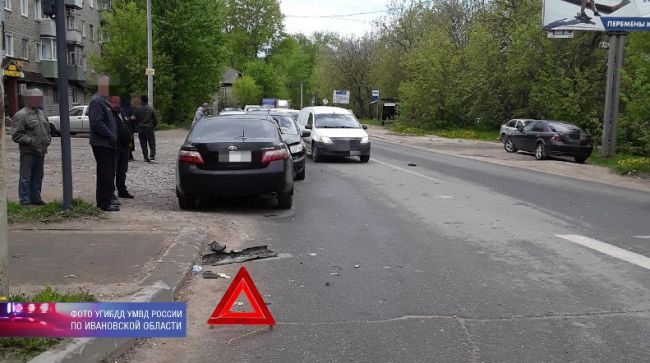 В Иванове водитель «Тойоты Камри» устроил тройное ДТП