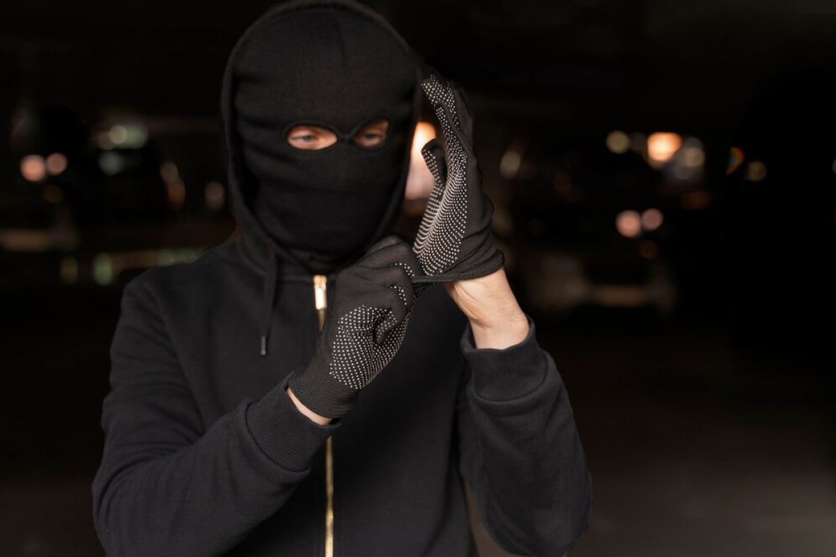 Двое подростков с перцовым баллончиком напали на молодого человека в Ивановской области