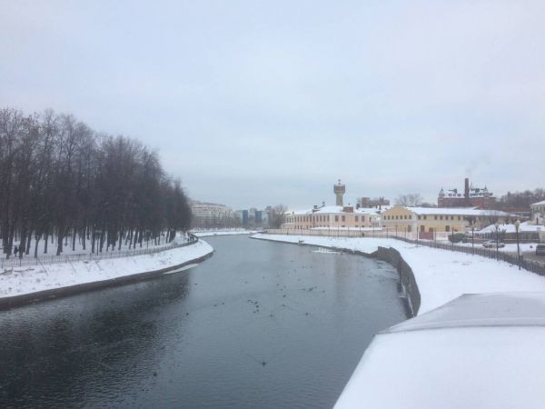 Утренний дайджест: протечки в крышах, уход с поста областного прокурора и эвакуация в ТЦ