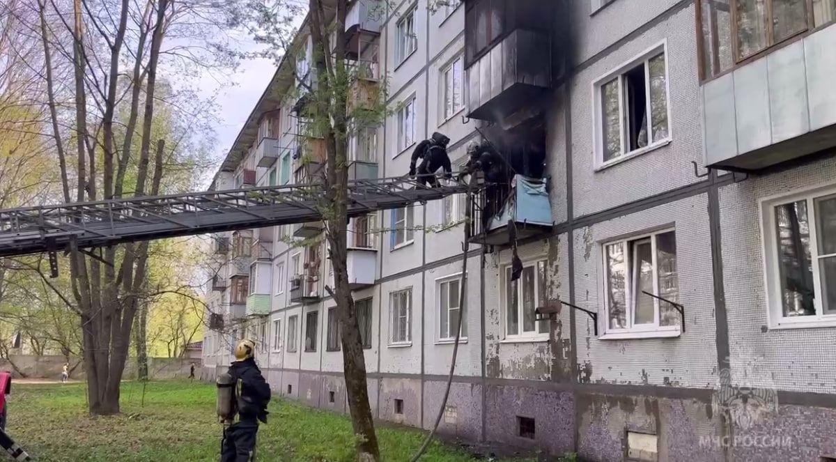 В Иванове эвакуировали 12 человек из горящего дома