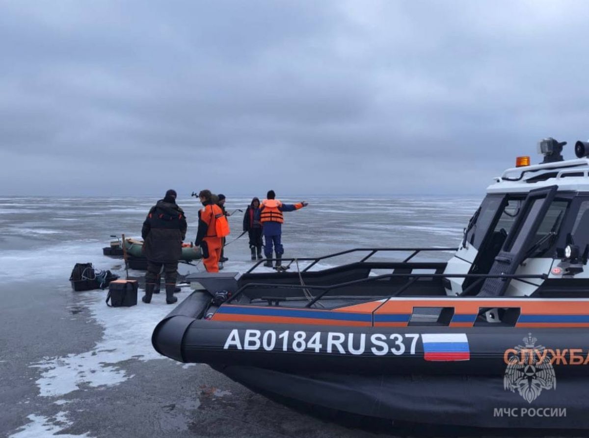 С оторвавшейся льдины на Волге в Ивановской области спасли 6 рыбаков