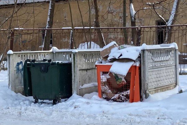 Калужан озадачило новое расположение мусорных контейнеров