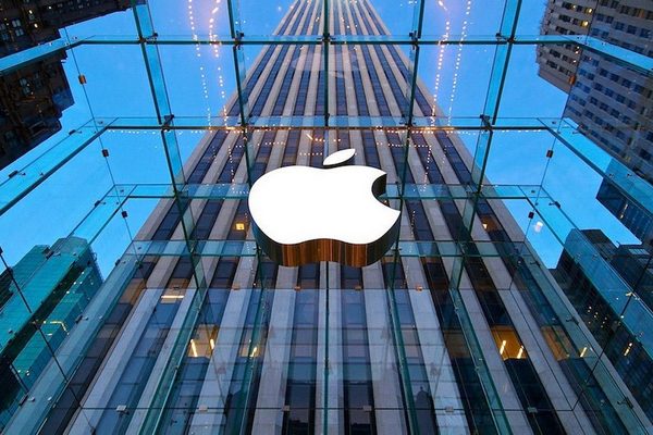 Apple приостановила продажи в России и ограничила работу некоторых сервисов