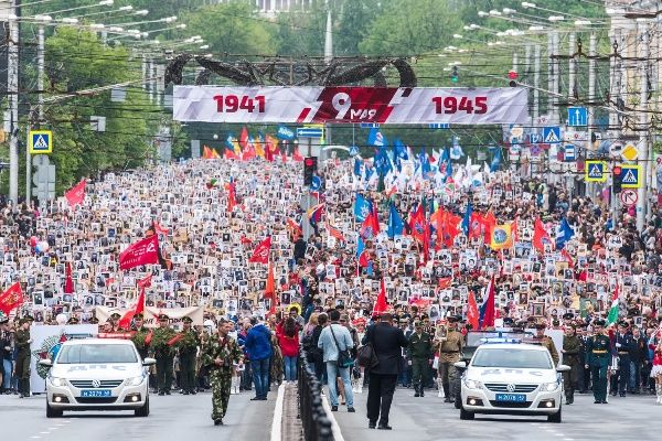 На марше бессмертного полка