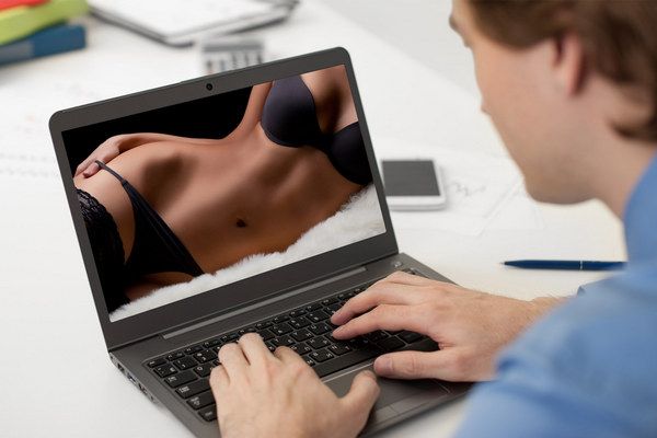 Калужская полиция задержала тамбовского «интимного» мошенника