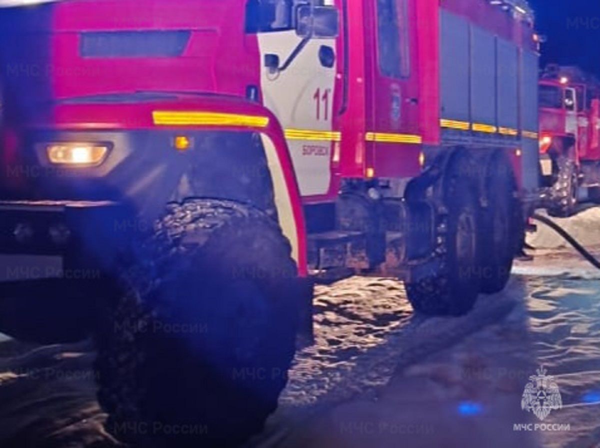 На ночном пожаре в квартире под Калугой пострадали несколько человек