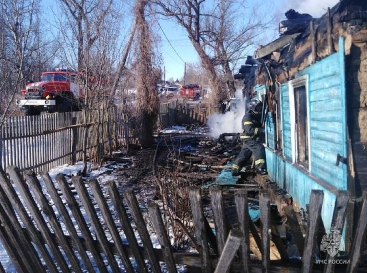 Несколько человек пострадали на пожаре дома в Калужской области