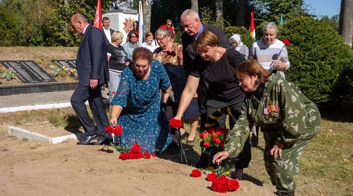 33 погибших советских солдата перезахоронили в Калужской области