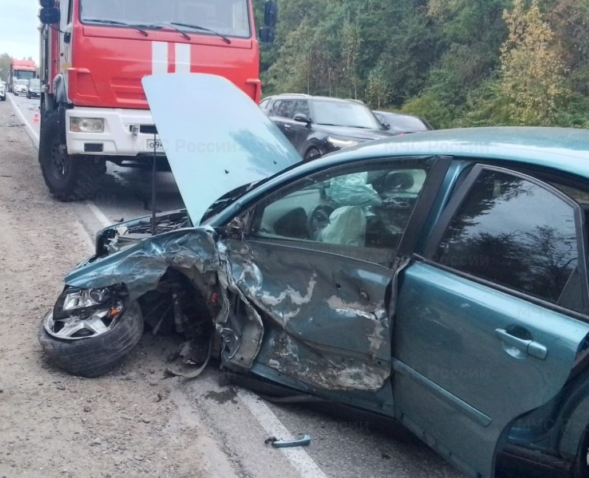 Люди пострадали в жестком ДТП посреди калужского райцентра
