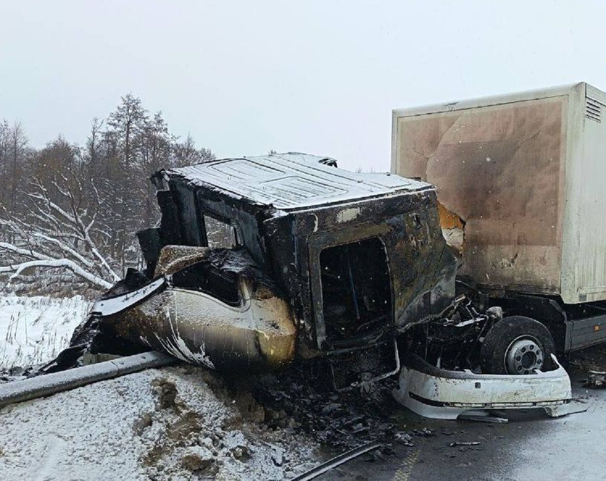 Что творится на месте смертельного ДТП на трассе в Калужской области