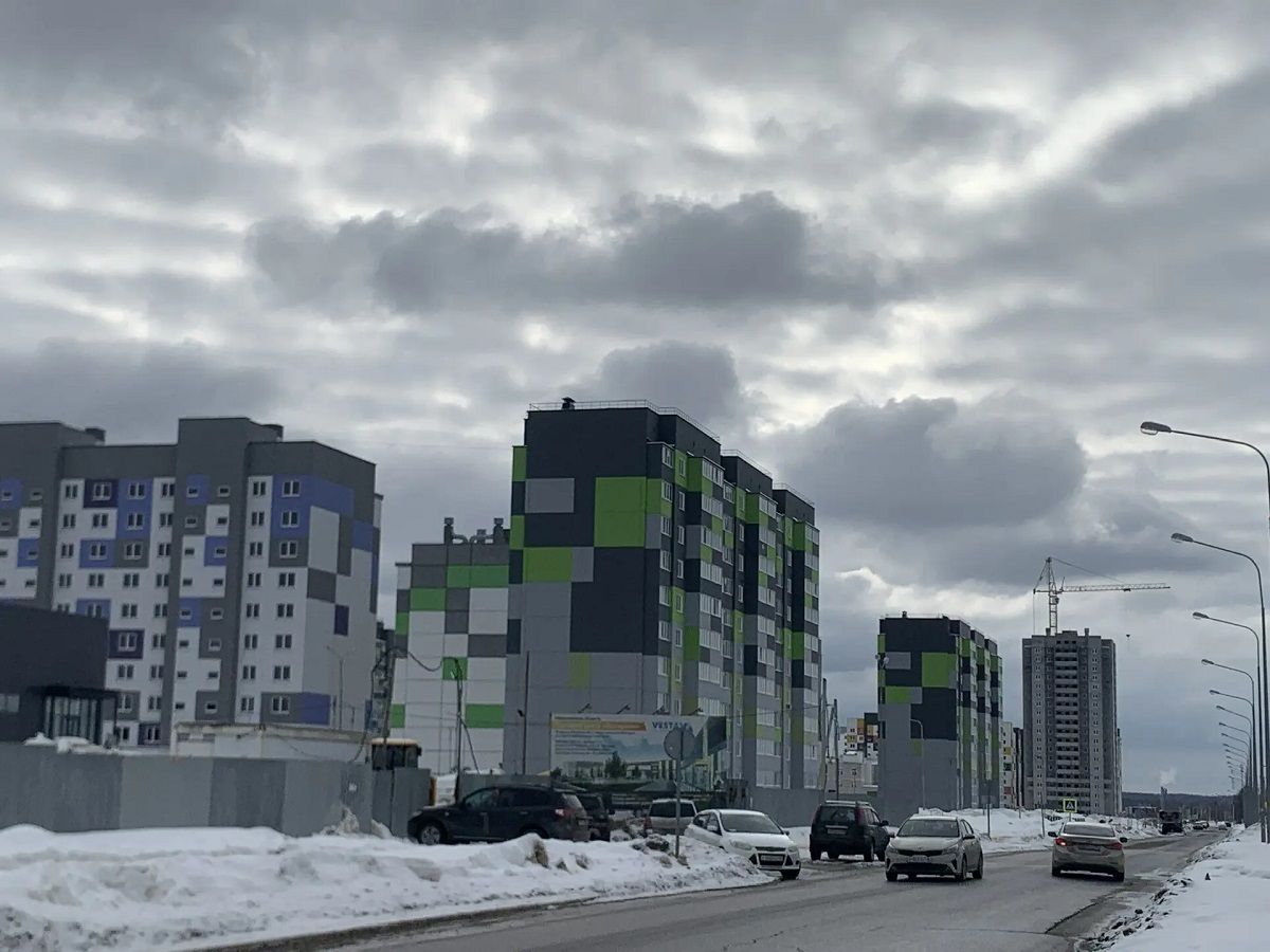 «Жизнь с запашком»: как микрорайон для молодых семей в Калуге превратился в «канализационное стойло»