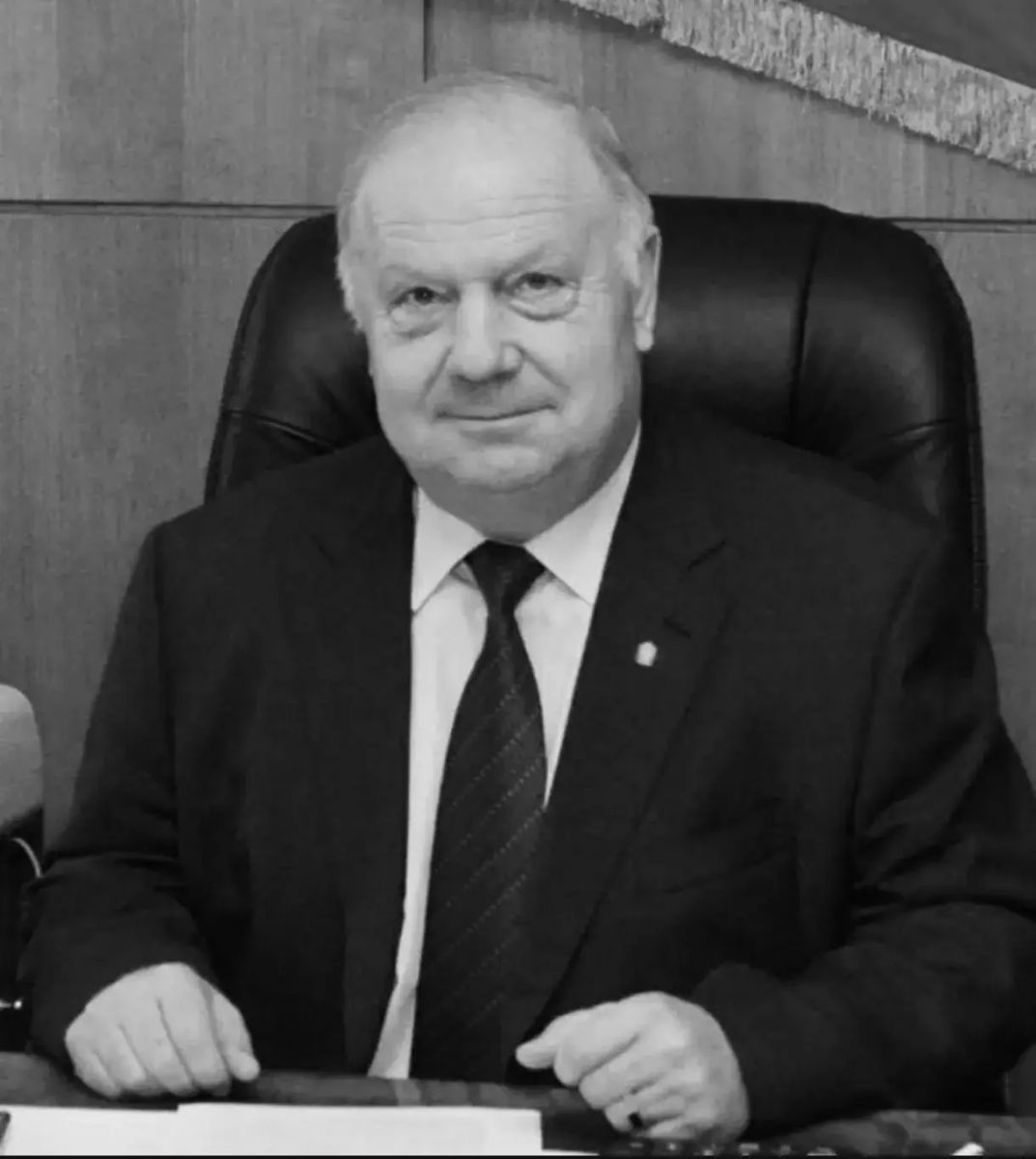 Скончался глава Колпнянского района Виктор Громов
