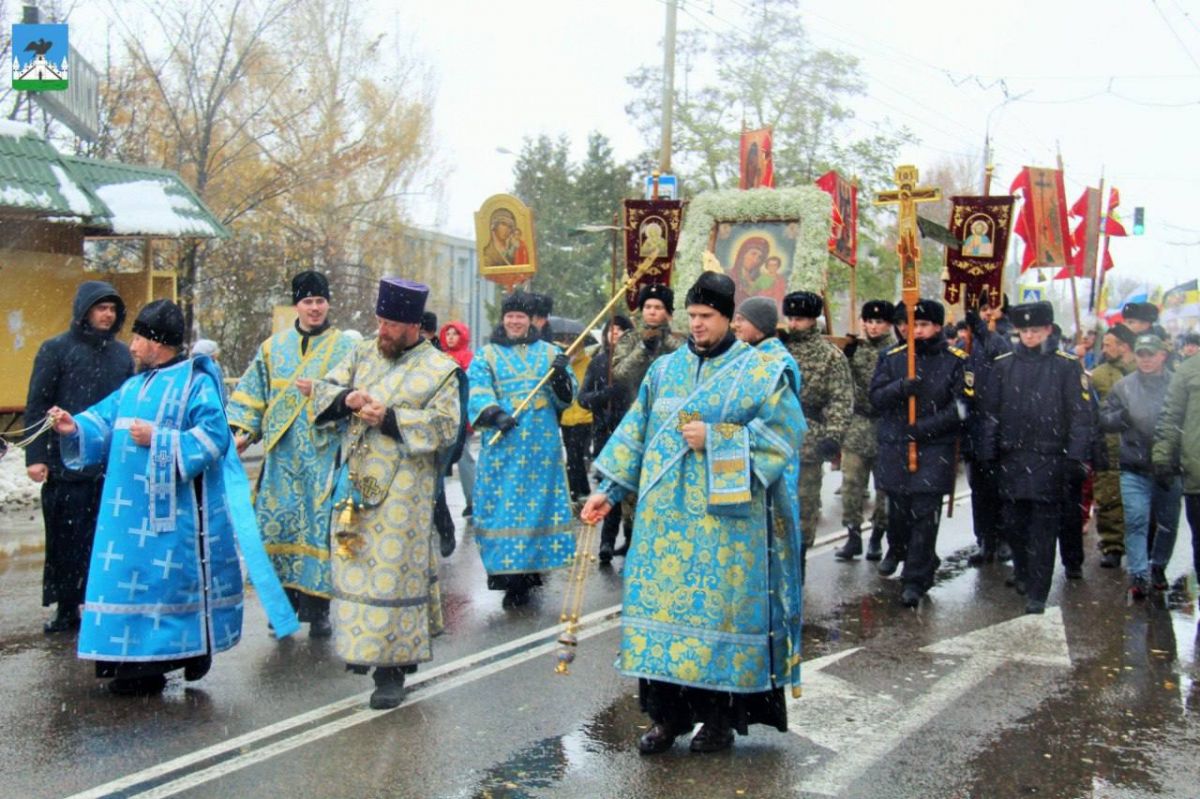 В Орле прошел крестный ход. Как это было