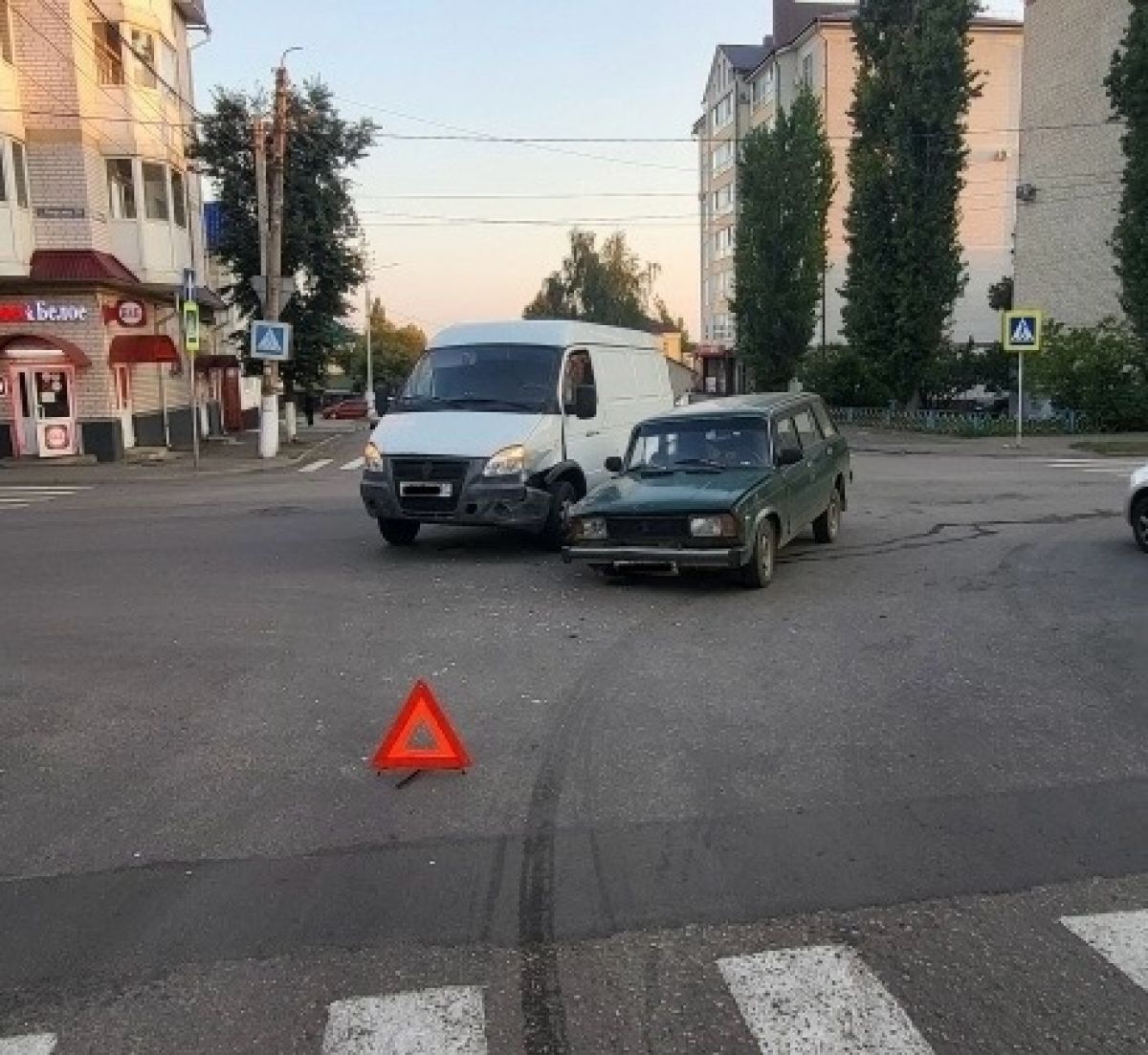 В Ливнах женщина попала в больницу после ДТП на перекрестке