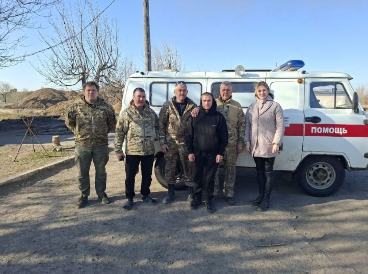 Из Орловской области отправили бойцам «буханку», две тонны груза и запчасти