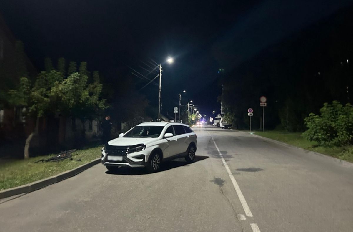 В Мценске водитель на Ладе сбил молодого велосипедиста
