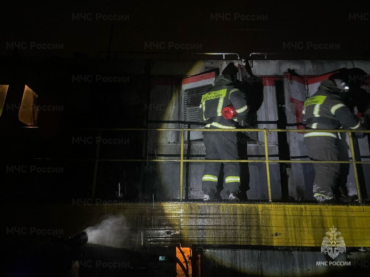 На станции Благодатная загорелся локомотив