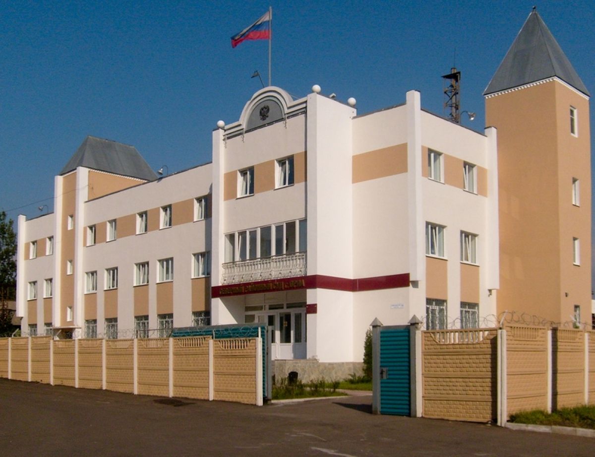 Орловчанка обвинила соседку по тамбуру в клевете