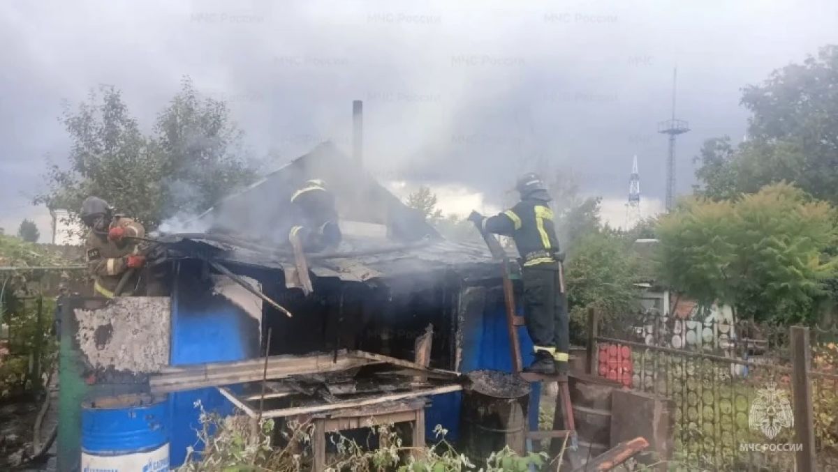 После пожара в Ливнах госпитализирован пожилой мужчина