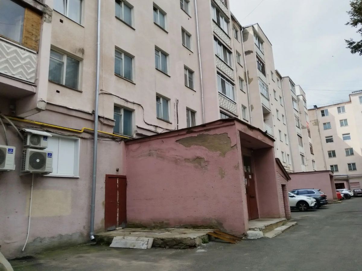 Жители дома на Бульваре Победы возмущены прошедшим капремонтом