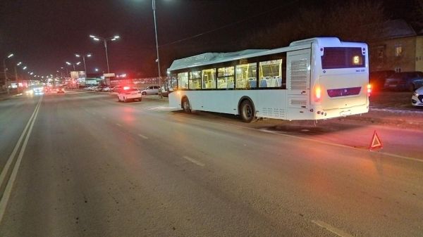 В Орле ЛИАЗ сбил пенсионера-пешехода