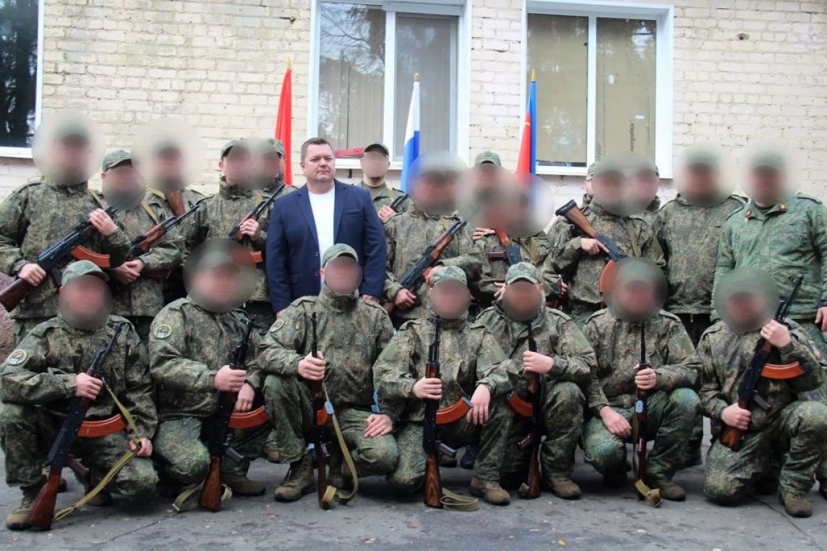 Еще одиннадцать мужчин усилили БАРС-Орел