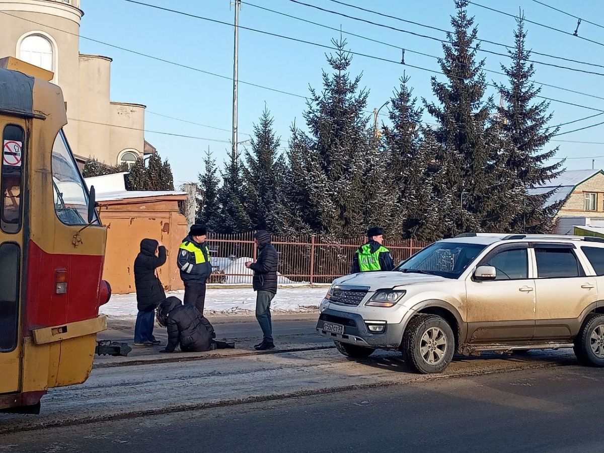 Пострадавшую в ДТП на ул. Карачевской орловчанку увезла скорая помощь