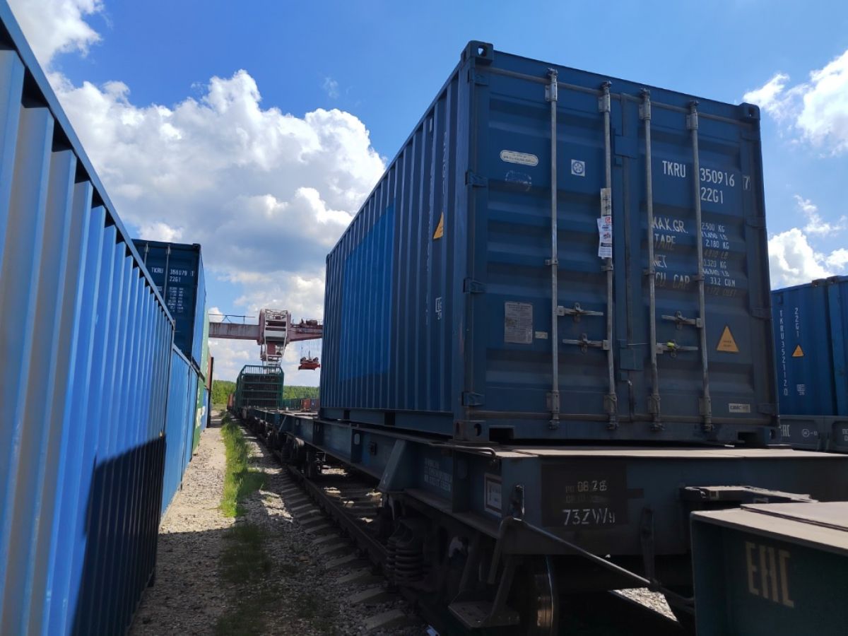 Более 15 тыс тонн рапсового масла отправлено в Орловской области по железной дороге за январь-апрель 2025 г.