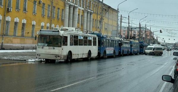 В Рязани встали троллейбусы