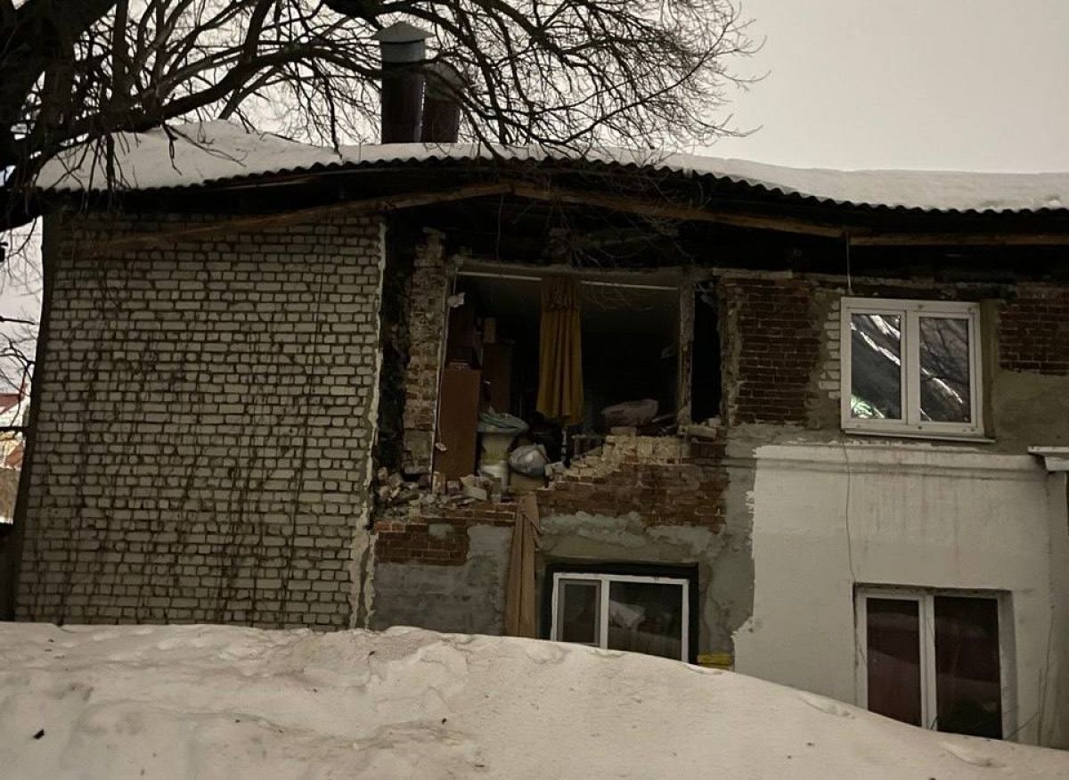 В центре Рязани обрушилась стена жилого многоквартирного дома